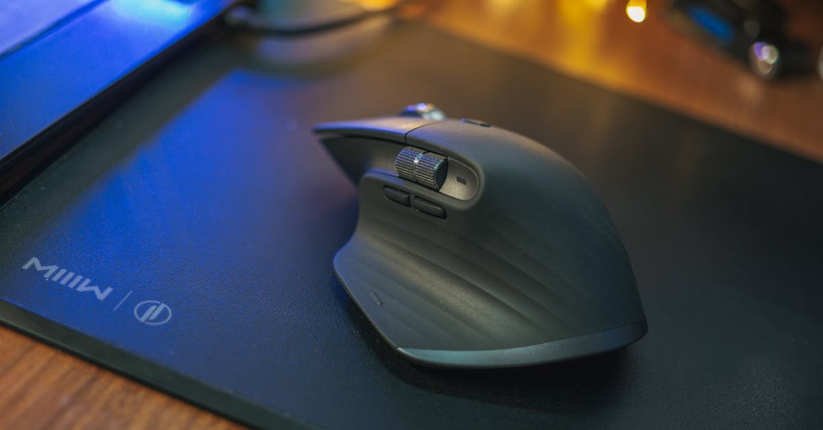 Pożegnaj ból nadgarstka: wybierz ergonomiczną mysz i pracuj wygodniej każdego dnia